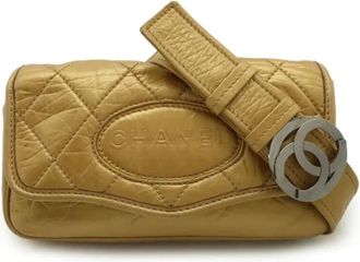Chanel Pre-owned Cross Body Bags, female, Yellow, Size: ONE SIZE Pre-owned Leather chanel-bags