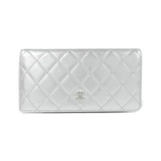 Chanel Pre-owned Wallets, female, Gray, Size: ONE SIZE Pre-owned Timeless Classic Lambskin Long Bifold Wallet