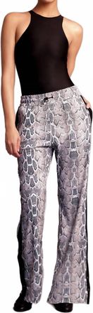 Heroine Sport Alba Lightweight Sustainable Pants In Snow Python
