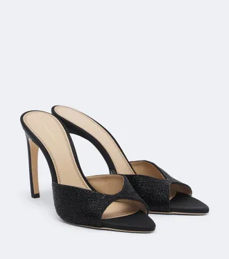 Victoria Beckham Mules Harlow de sat&eacute;n con cuentas