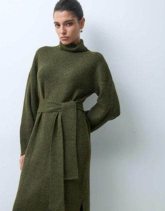 Pretty Lavish vestito midi lavorato a maglia con collo alto e cintura, verde oliva-Grigio