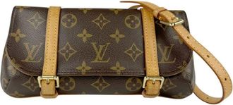 Louis Vuitton Pre-owned Belt Bags, female, Brown, Size: ONE SIZE Pre-owned Stylish Flap Bag with Adjustable Strap Closure for Essentials