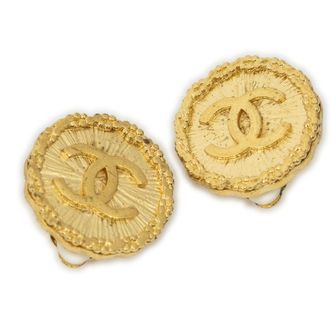 Chanel CC Round Clip On Earrings Oorbellen