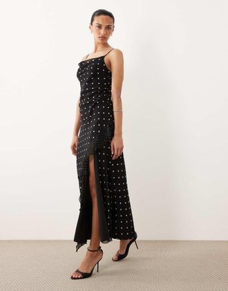 New Look Vestito midi nero a pois con spalline sottili