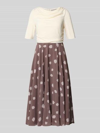 Christian Berg Cocktail Midikleid in Falten-Optik in Schlamm, Gr&ouml;&szlig;e 34