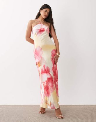 Forever New Vestito lungo allacciato al collo con taglio sbieco in raso rosa a fiori