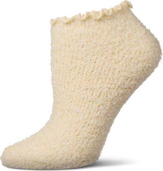 MeMoi Buttersoft Plus Scalloped Edge Ankle Socks in Pale Yellow at Nordstrom, Size 9