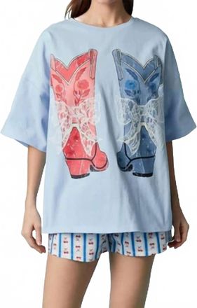 Peach Love California Lace Boots Tee In Blue