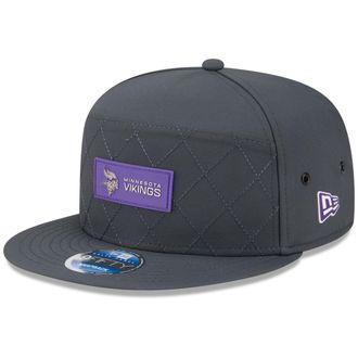 New Era Mens Charcoal Minnesota Vikings 2025 Sideline Cold Weather Split Panel 9FIFTY Snapback Hat