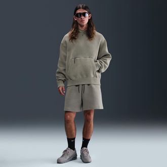 Nike Mens Tech Fleece Shorts in Green | HJ0692-320