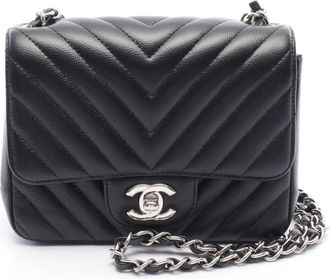 Chanel Leather Shoulder Bag (Pre-Owned)