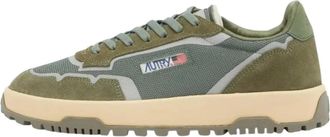 Autry Wildpace Lage Su&egrave;de Sneakers - Heren - Sneakers - Groen - 41 EU - Su&egrave;de - Schoenen