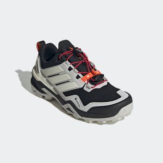ADIDAS TERREX Wanderschuh ADIDAS TERREX TERREX SKYCHASER GORE-TEX, Damen, Gr. 38,5, weiss (core schwarz, sanftes wei&szlig;, grau one), Synthetik, Textil, Schuhe Wandersc