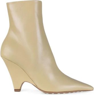 Bottega Veneta Punta Boots - Dames - Laarzen met Hak - Beige - 38 1/2 EU - Leer - Schoenen