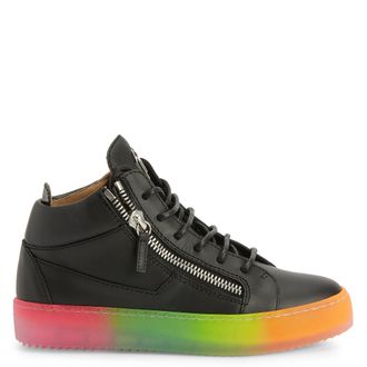 Giuseppe Zanotti Kriss