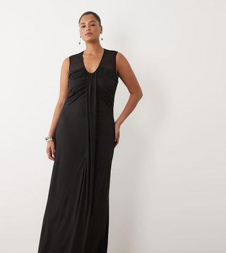 Tfnc Plus Vestito lungo sinuoso senza maniche nero con scollo a V e arricciatura sul davanti