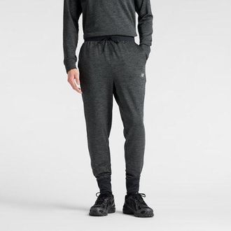 New Balance Mens Athletics Heat Grid Jogger in Black Poly Knit, size X-Large