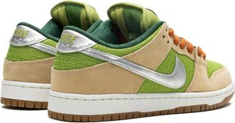 Nike Womens Sb Dunk Sneaker Green Suede Canvas Rubber