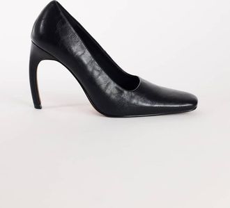 Topshop scarpa d&eacute;collet&eacute; Amos con tacco a banana scolpito nera-Nero