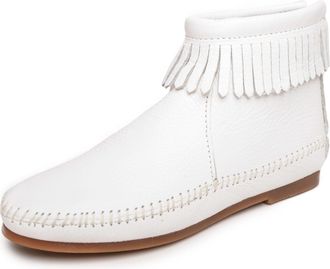 Minnetonka Womens Back-Zipper Bootie, White Leather, 8.5
