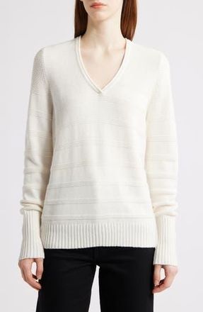 Nic+Zoe Textured Cotton & Cashmere Blend V-Neck Sweater in Classic Cream at Nordstrom Rack, Size Xx-Large
