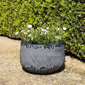 PRIMROSE Pattern Textured Fibrecotta Round Planter In Charcoal 36cm in Black
