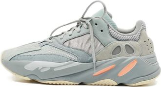 Yeezy by Kanye West Stringate 700 in pelle e rete - Grigio