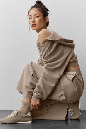 Alo Sunset Sneaker in Gravel Beige, Size: 9.5W