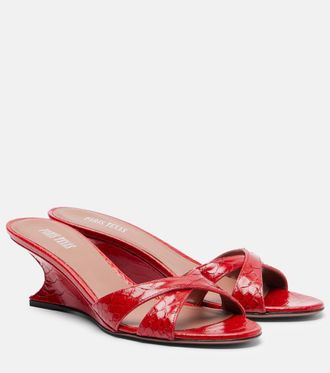 PARIS TEXAS Nina 50 croc-effect patent leather wedge mules