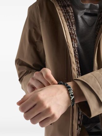 Prada Koord armband met logo - Zwart