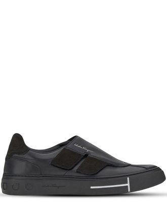 Ferragamo low-top leather sneakers - men - CALFSKIN/Fabric/Rubber/Leather - 5.5EE - Black
