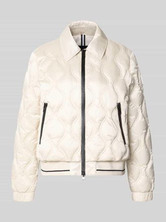 Marc Cain Steppjacke mit Umlegekragen und Rei&szlig;verschlusstaschen in Sand, Gr&ouml;&szlig;e 34