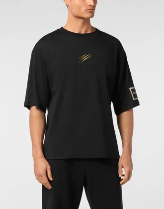 Plein Sport T-Shirt Round Neck Ss Label Men in Black/lightgold at Nordstrom, Size X-Large