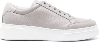 Giorgio Armani Elegante Grijze Leren Sneakers - Heren - Sneakers - Grijs - 41 EU - Leer - Schoenen
