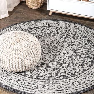 Jonathan Y Designs Sinjuri Medallion Textured Weave Indoor/Outdoor Round Area Rug in Gray/black at Nordstrom, Size 5Ft 0In X 5Ft 0In