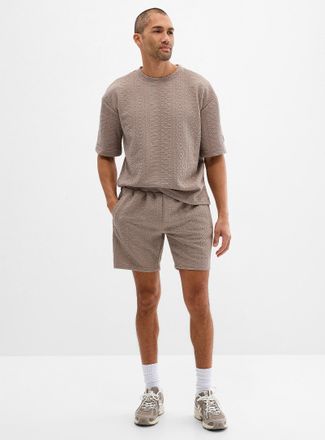 Le 31 Mens Embossed geo short