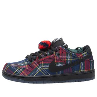 Nike x Nardwuar SB Dunk Low Tartan II1493-600