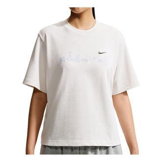 Nike (WMNS) Nike Boxy Fit T-Shirt Asia Sizing White IW1213-030
