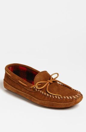 Minnetonka Fleece Lined Slipper in Brown Suede at Nordstrom, Size 10