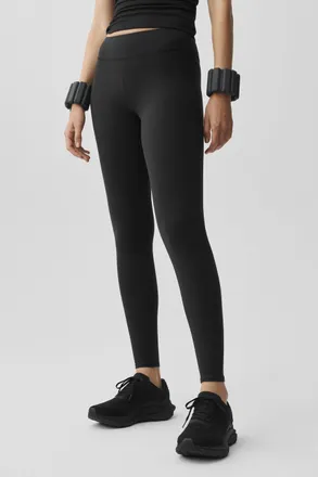 Alo | Airbrush Mid-Rise Legging in Black, Size: Medium