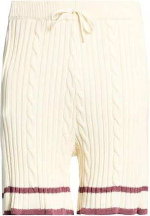 Lardini HOSEN & R&Ouml;CKE - Shorts & Bermudashorts auf YOOX.COM