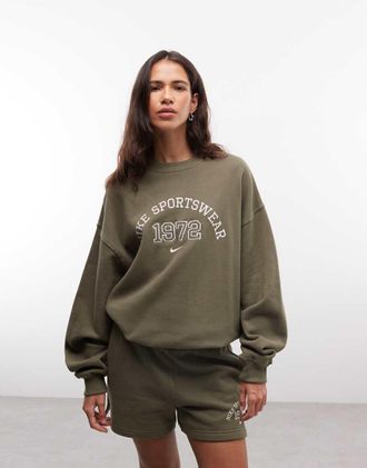 Nike Studio - Felpa oversize stile college in pile kaki-Verde