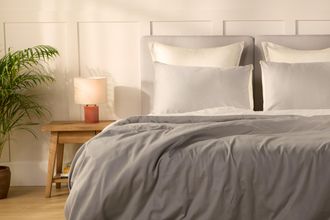 Emma Satin-Baumwolle Bettbezug 140x200 - 100% Satin aus nat&uuml;rlicher Baumwolle - Bronzegrau & Cremewei&szlig;