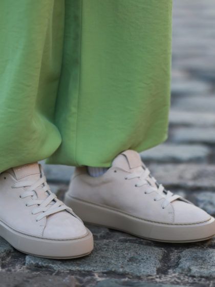 Le sneakers beige più belle per la primavera