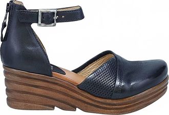 Miz Mooz Womens Acadia Closed-Toe Wedge In Black