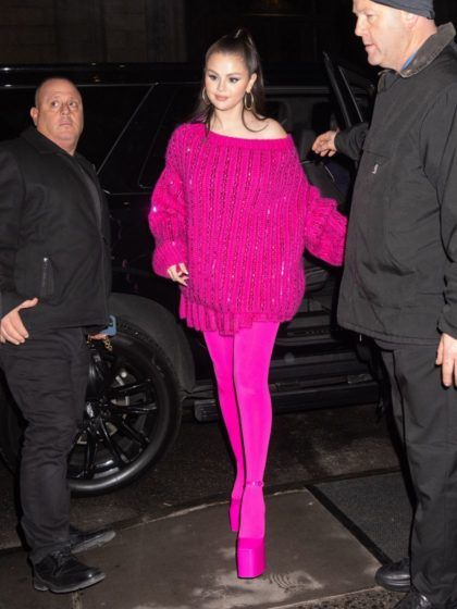 Per illuminare le giornate, basta un maglione rosa!