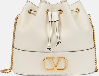 Valentino Garavani Secchiello VLogo Signature Small in pelle