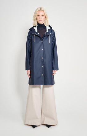 Stutterheim Mosebacke Hooded Long Sleeve Raincoat in Navy at Nordstrom, Size X-Small