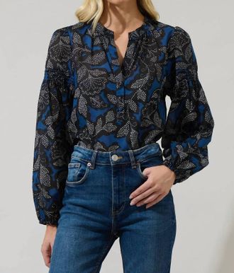 Sugarlips Aurina Floral Jamille Split Neck Poplin Top In Navy-Black