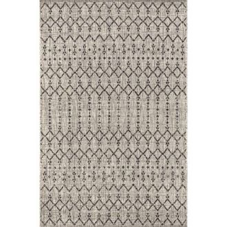 Jonathan Y Designs Ourika Moroccan Geometric Textured Weave Indoor/Outdoor Area Rug in Light Gray/black at Nordstrom, Size 5Ft 0In X 5Ft 0In